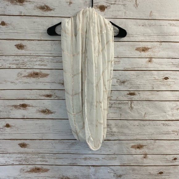 American Eagle Gold & Sheer White Infinity Scarf - Picture 1 of 3